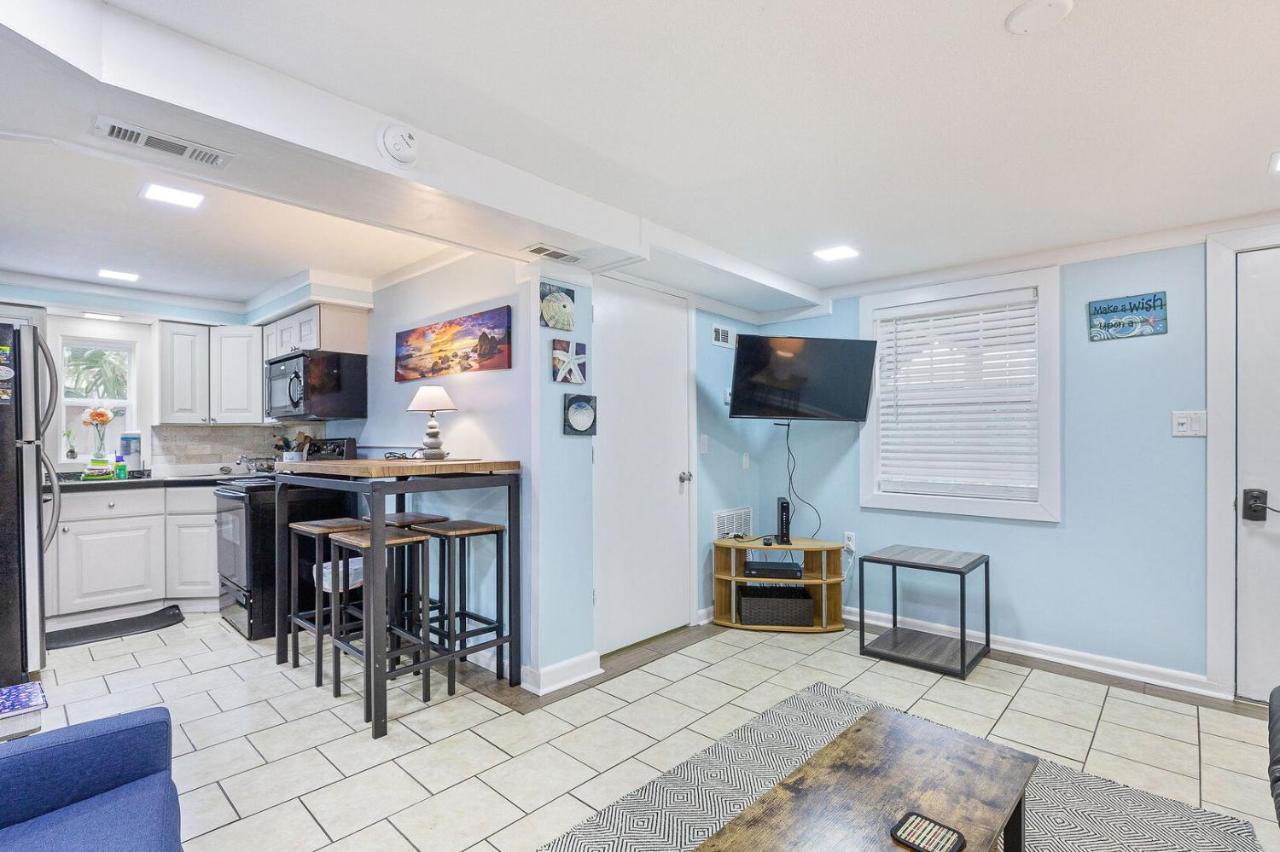 23 Center St - Sunny Side Down - Downstairs Apartment 폴리 비치 외부 사진